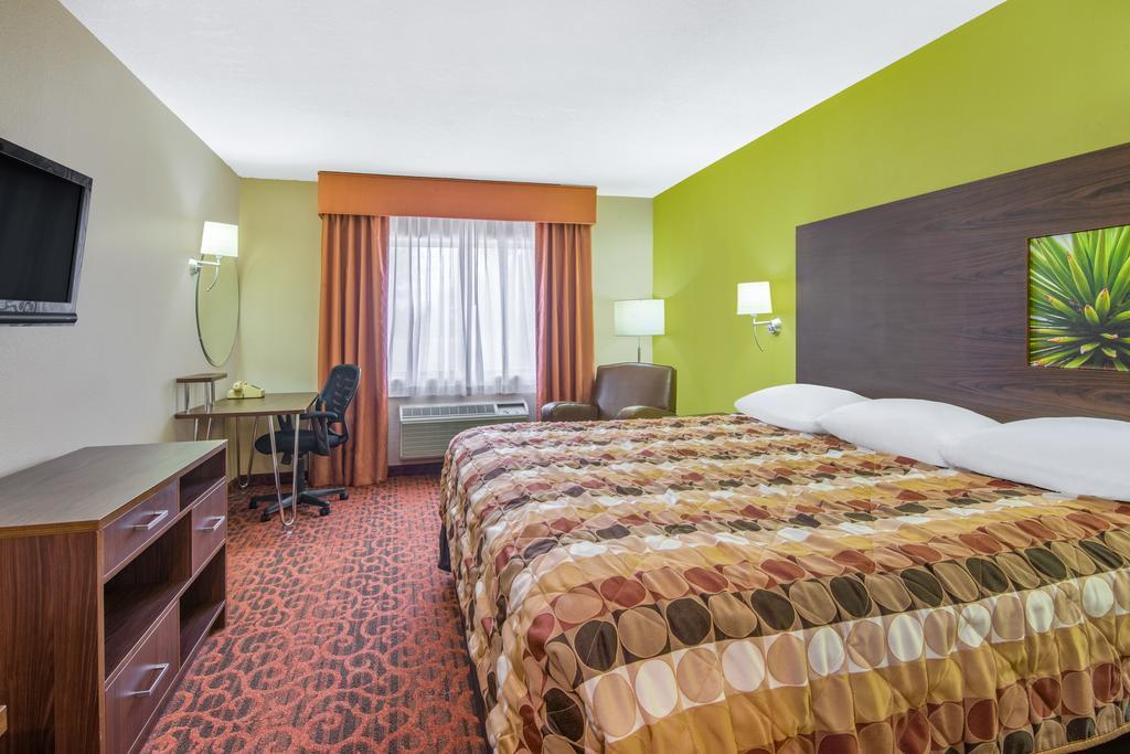 Super 8 By Wyndham Portales Motel Eksteriør billede